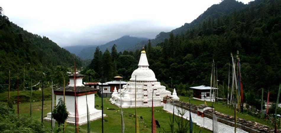 Bhutanese dzong on the Western Bhutan tour